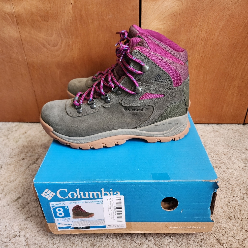 Women's Columbia Newton Ridge Hiking Boots